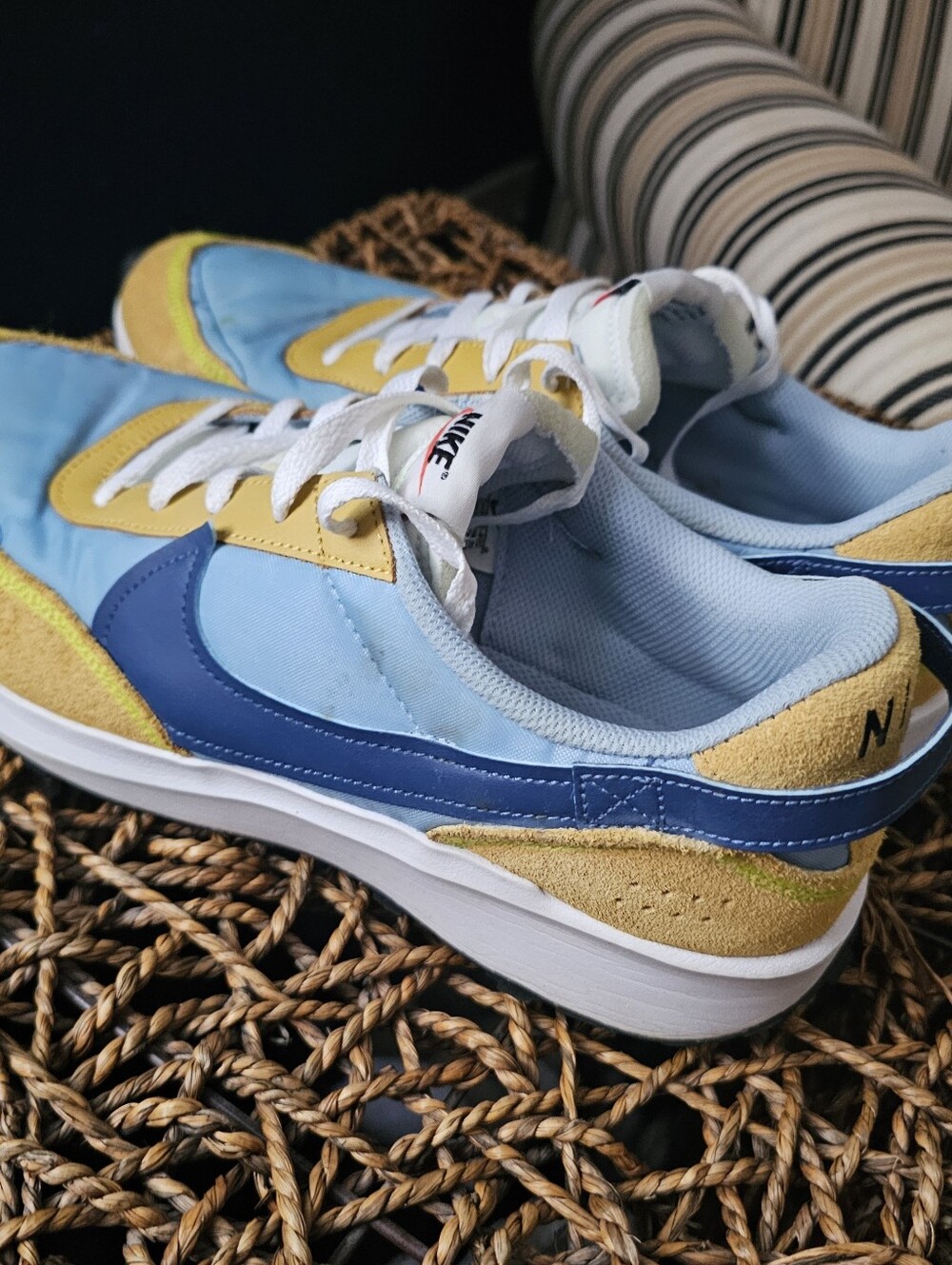 Nike Light Blue, Mustard & Navy Retro Runner Sneakers Mens 11 - Picture 4 of 5